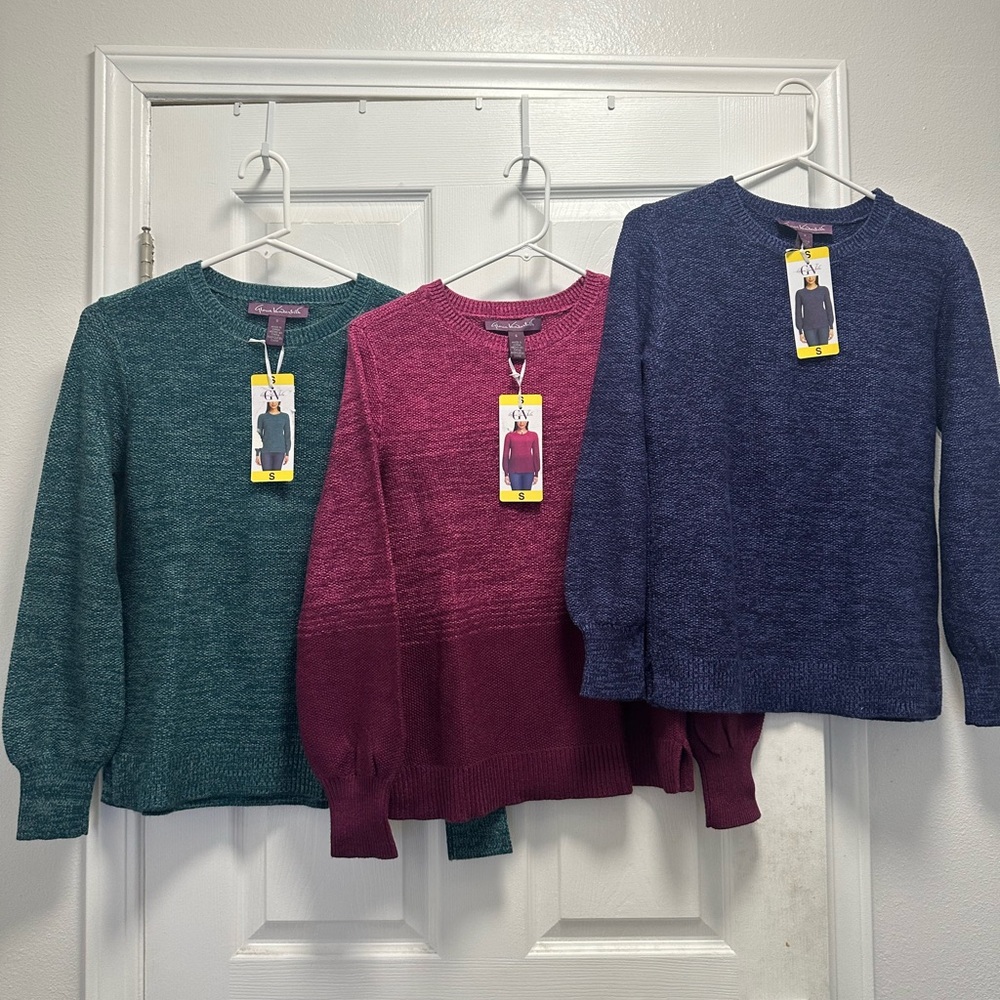 Gloria Vanderbilt Sweaters Set Of 3 Dark Pink, Green & Blue, Size Small